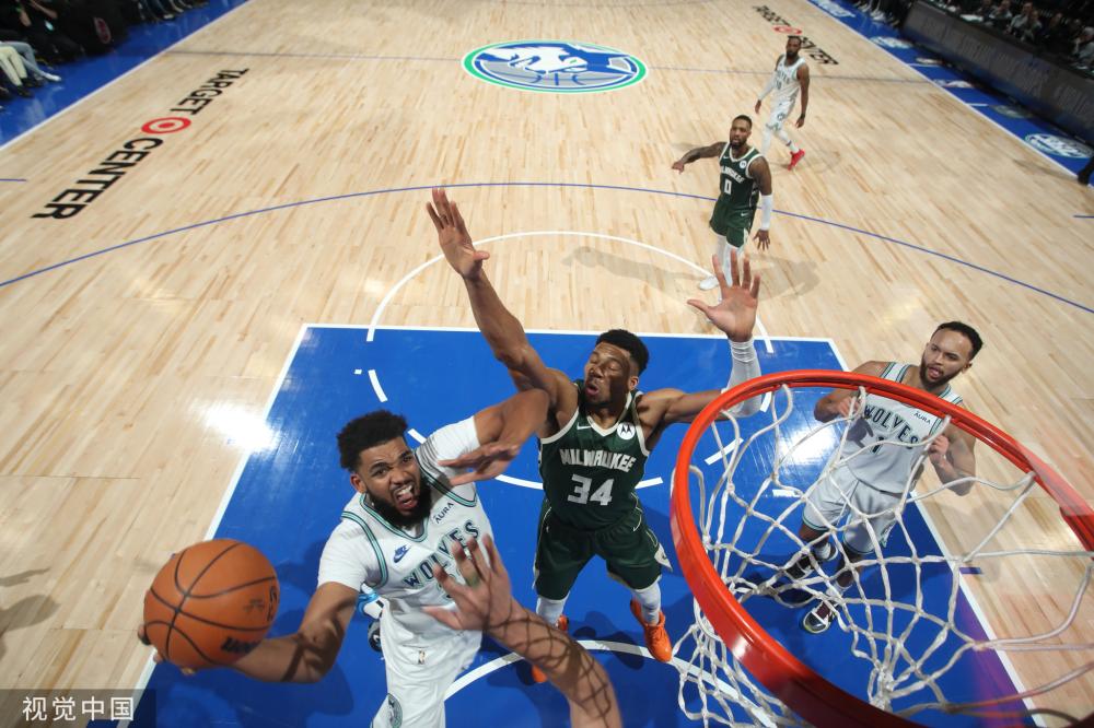 相比之下 相比之下