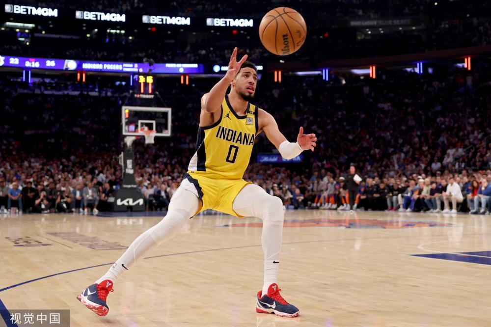 曼城后卫阿 曼城后卫阿