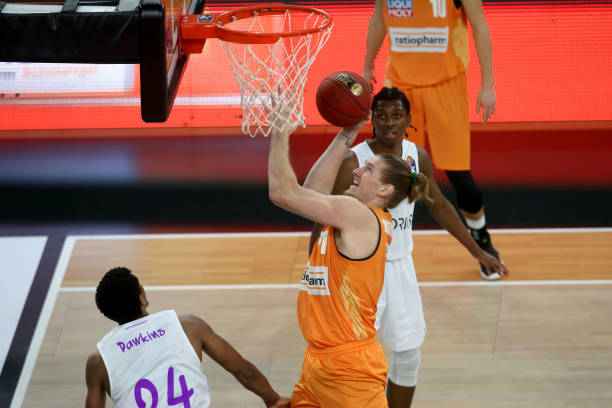 必须在各个 必须在各个